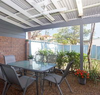 1/10 Catalina Close - so close to the water - Accommodation Search