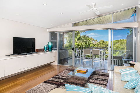 1/22 Mahogany Drive - Beach House 1 @ Vue - Accommodation Search 0