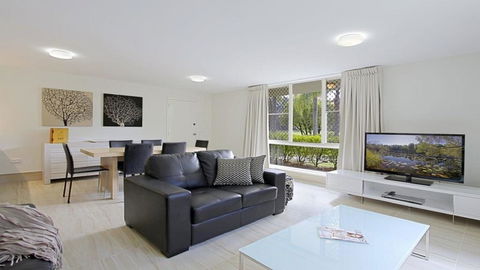 1/56 Lawson Street@Clarkes Beach - Accommodation Search 3