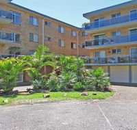 10 'Parkview' 11-13 Catalina Close - peaceful park views - Accommodation Search