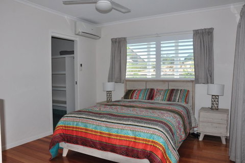 10 Double Island Drive - Modern Family Home, Centrally Located, Swimming Pool & Outdoor Area - Accommodation Search 1