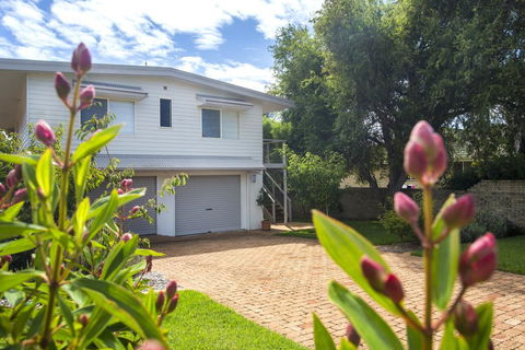 11 Riley St - Stylishly Modern - Accommodation Search 0