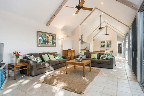 12 Childe Street, Byron Bay - Absolute Belongil Summerhouse - Accommodation Search 0