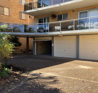 13 'Parkview' 11-13 Catalina Close - great location unit with a locked garage - Accommodation Search