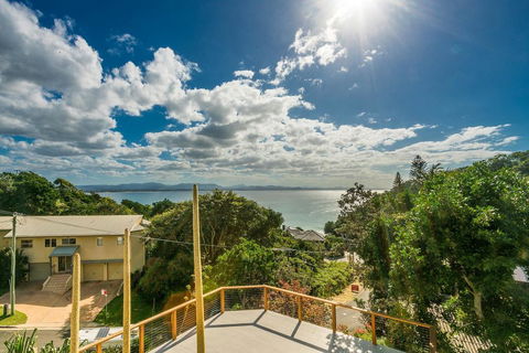 13 Brownell Drive Wategos Beach - Beach House - Accommodation Search 0