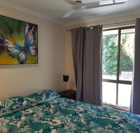 13 Coora Court - Sleeps 6 pool air con pets - Accommodation Search