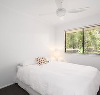 13 Orania Court Rainbow Shores - Pool sleeps 8 air conditioning fire pit - Accommodation Search