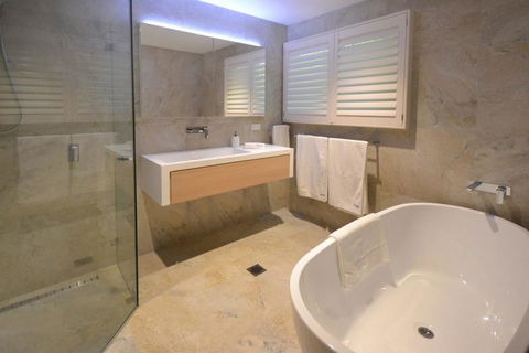 131 Pacific Drive, Port Macquarie - Accommodation Search 1