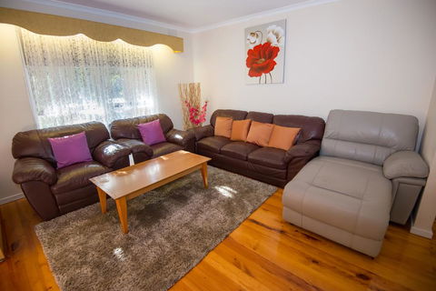 14 Bunker Crescent - Accommodation Search 0