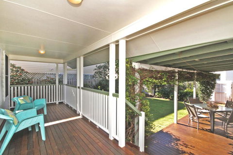16 Beachway Pde, Marcoola: Linen Incl, WiFi, Pet Friendly, A/Cond. 500 BOND - Accommodation Search 2