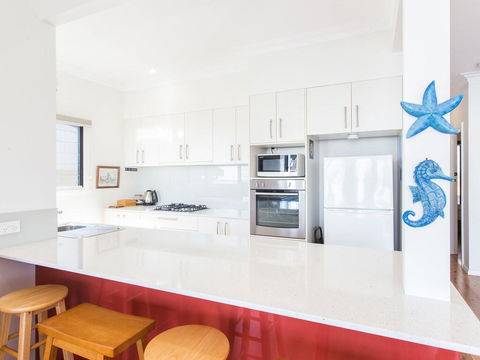 18 Cliff Road - Accommodation Search 3