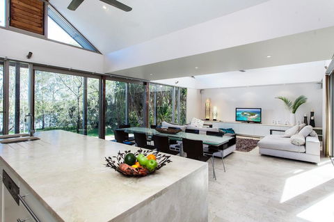 18A Childe Street, Belongil Beach - Belongil Beach Pavilion House - Accommodation Search 2