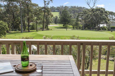 19 Buchan Street - Mollymooks Tee To Sea - Accommodation Search 0