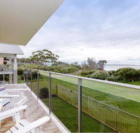 2 'The Helm' 22 Voyager Cl - Stunning waterfront unit with Air Conditioning - Accommodation Search