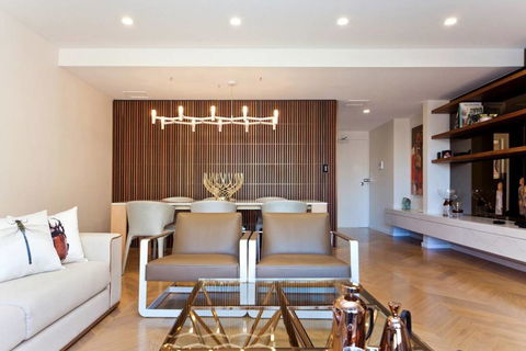 2 Bed Sydney Executive Apt Close To City - Accommodation Search 0