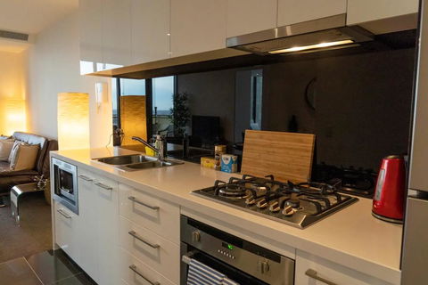 2 Bedroom Apartment With City Views - Accommodation Search 1