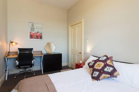 2 Bedroom Harbour View At The Rocks Heart Of CBD - Accommodation Search 2
