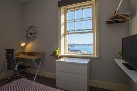 2 Bedroom Harbour View At The Rocks Heart Of CBD - Accommodation Search 0