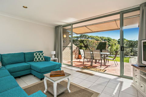 2 James Cook Apartments - Accommodation Search 2