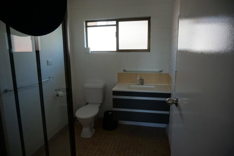 2-29 Rumbalara Avenue - Rainbow Beach, Bring Your Dog Or Your Cat Or Bring Both, Free Wi-Fi - Accommodation Search 1