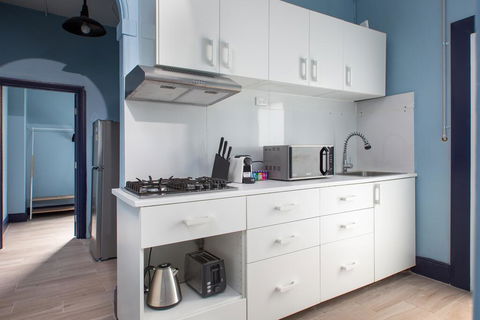 2-Bed Apartment Metres From Coogee Beach And Dining - Accommodation Search 2