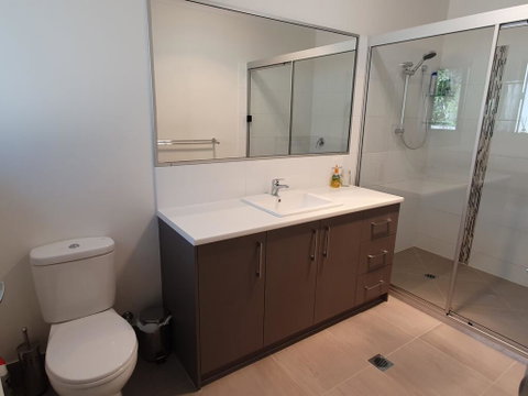26 Satinwood Drive- Low Set Modern, Sleeps 8 - Accommodation Search 0