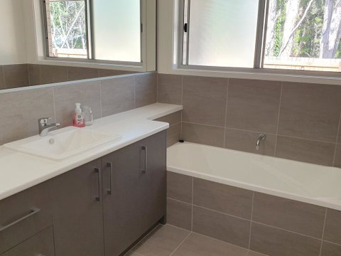 26 Satinwood Drive- Low Set Modern, Sleeps 8 - Accommodation Search 2