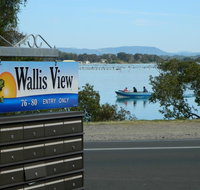 26 Wallis View - Opposite the Lake - 3 Bedroom Apartment - Sleeps 8 - Accommodation Search