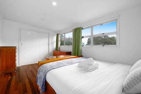 Best Value 4Beds Home Near Shops, Cafes And Forest - Accommodation Search 1