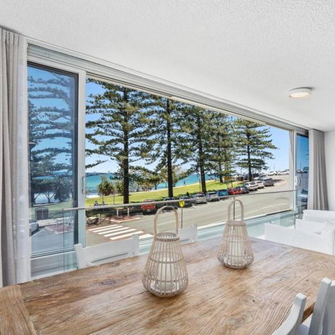 Burleigh Beach Abode With Beach View - Accommodation Search 1