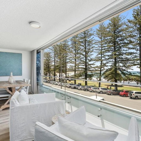 Burleigh Beach Abode With Beach View - Accommodation Search 2