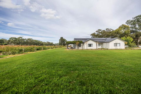 CASALE ESTATE - Accommodation Search 2