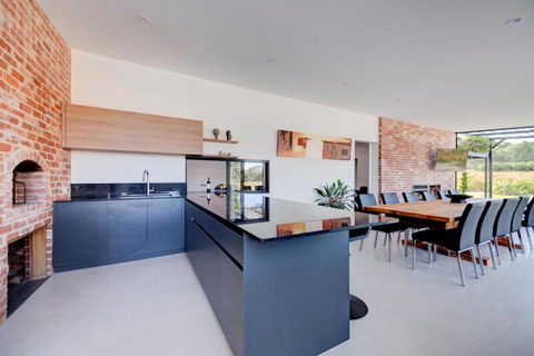 CASALE ESTATE - Accommodation Search 3
