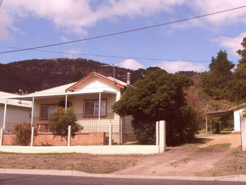 CASS Cottage - Accommodation Search 0
