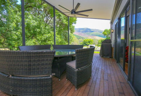 Cranmore Cottage - Accommodation Search 0