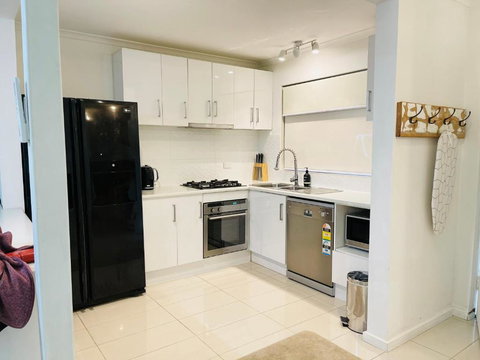 D101 Charming Apartment- Free Parking - Accommodation Search 1