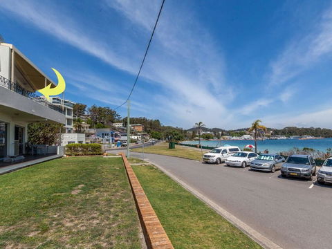 3 'Sunset' 11 Victoria Parade - Stunning Unit Right Across From The Water - Accommodation Search 0