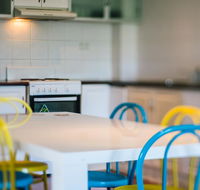 3 Bedroom Apartment / Spence St - Accommodation Search