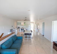 3 Bedroom Apartment // Spence St - Accommodation Search