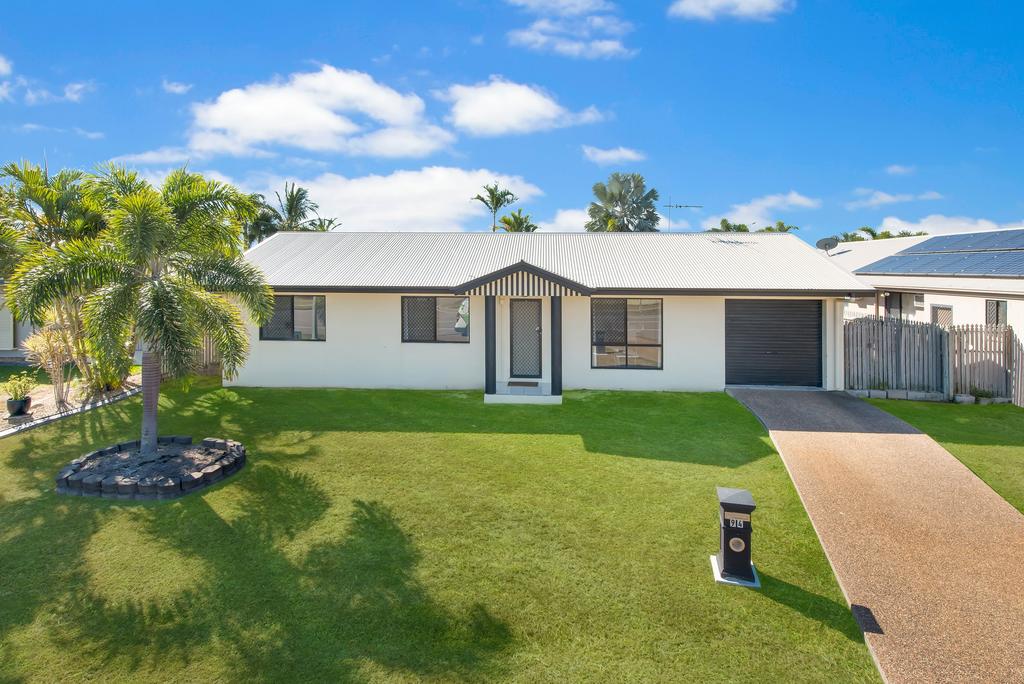 Pinnacles QLD Accommodation Search