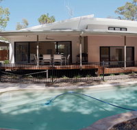 33 Esprit Drive - Rainbow Shores Style Comfort and Relaxation Pets Welcome Pool - Accommodation Search