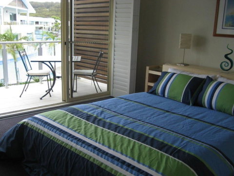 349 'Oaks Pacific Blue' 265 Sandy Point Road - Fantastic Pool - Accommodation Search 3