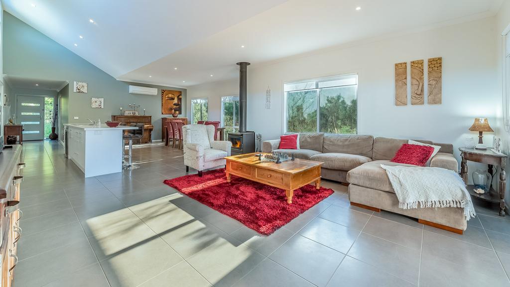 Smiths Beach VIC Accommodation Search