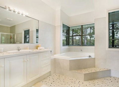 5 Mins To Movie World & Pet Friendly - Accommodation Search 2