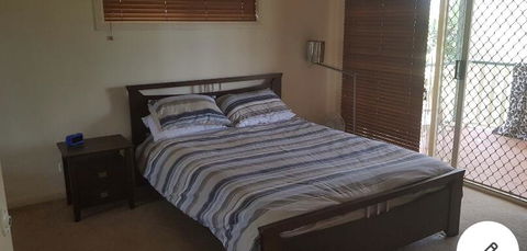 5 Mins To Movie World & Pet Friendly - Accommodation Search 1
