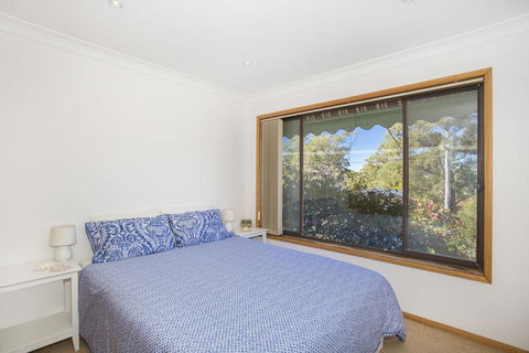 57 Carroll Ave Mollymook Beach - Relaxed Homely Retreat - Accommodation Search 3