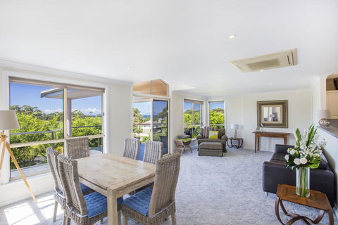 58 Seaview St - Summer Days - Accommodation Search 2