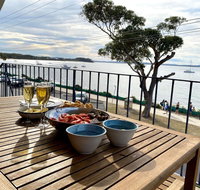 6 'SHOAL TOWERS' 11 SHOAL BAY RD - STUNNING WATER VIEWS  PERFECT LOCATION - Accommodation Search