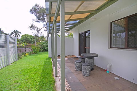 6 Petrie Ave, Marcoola, Pet Friendly, Linen Supplied - Accommodation Search 3