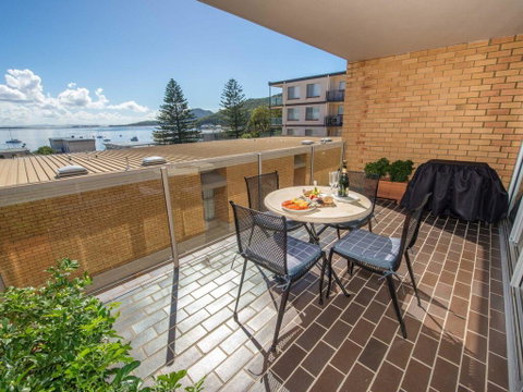 7 'The Crest' 6-8 Tomaree St - Stunning Unit With Spectacular Water Views. - Accommodation Search 1